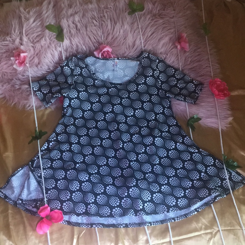 LuLaRoe Perfect T